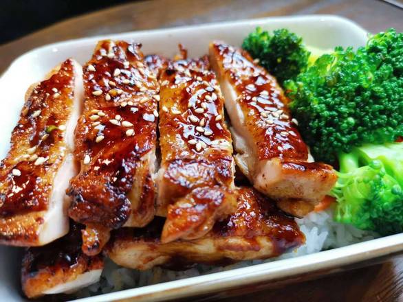1. Teriyaki Chicken Bowl 日式照烧鸡腿饭（small）